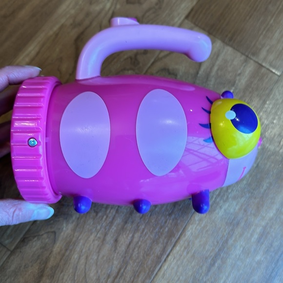 Melissa and Doug Lady Bug Flashlight and Butterfly Binoculars Set GUC - Picture 2 of 10